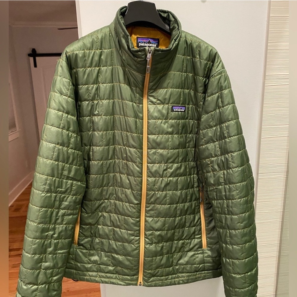 Patagonia Mens Down Jacket